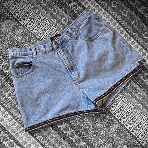 Vintage 90s floral trim shorts